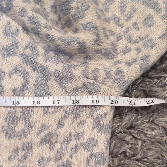 Belle by Kim Gravel Intarsia Animal Cardigan with Pocket - Picture 9 of 10